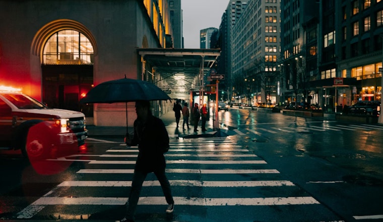 New Yorkers Face Wet, Windy Year-End with Gale Warnings for Mariners and Chilly Start to 2026