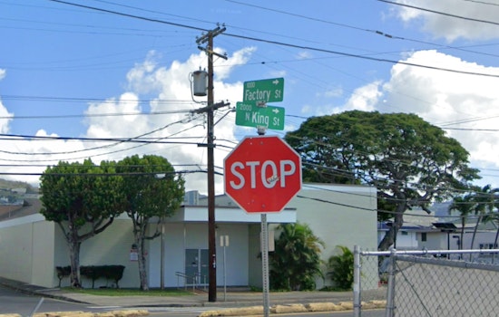 Nighttime Kalihi Crosswalk Crash Leaves 68-Year-Old Woman Hospitalized