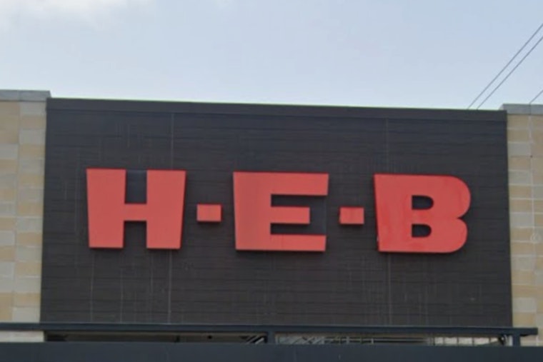 North Dallas Grocery War Erupts Over Hillcrest H‑E‑B Megastore Plan