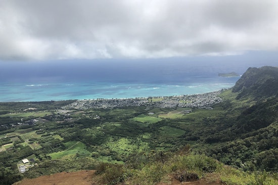 Oahu Tourists Trapped All Night on Kuliouou Ridge as Rescue Crews Stand By