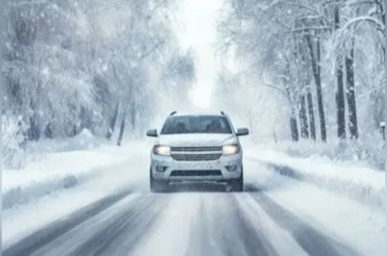 Oak Creek Police Offer Safe Driving Tips for Navigating Rare Snow