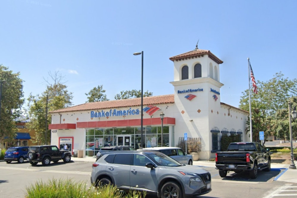 Olive Garden Plots Borderfront Move Into Former San Ysidro Bank