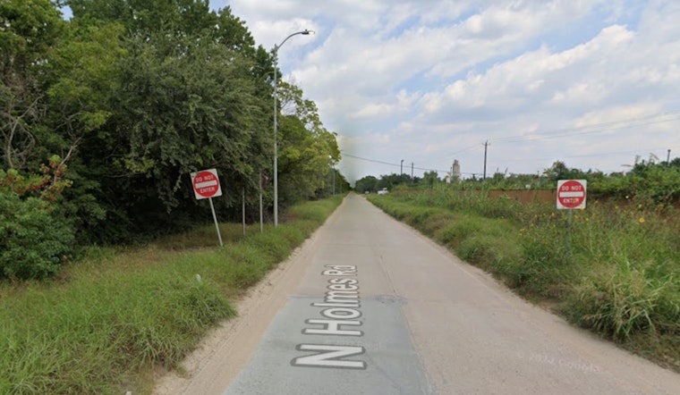 Pedestrian Fatality in SW Houston After Collision with METRO Bus, Investigation Underway