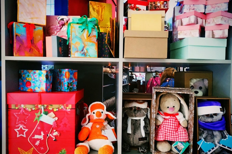Phoenix Community Unites in Memory of Slain Teacher with Annual Toy Drive Amid Ongoing Search for Justice