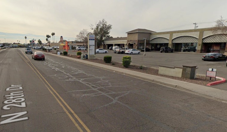 Phoenix Officers Return Fire and Injure Gunman in Late-Night Encounter in Residential Area