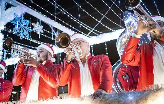 Phoenix Sparkles with Festive Cheer: APS Electric Light Parade to Brighten Streets This Saturday