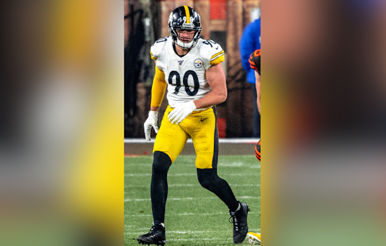 Pittsburgh Steelers' T.J. Watt Hospitalized After Practice Discomfort, Availability for Dolphins Game Uncertain