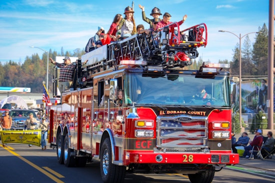 Placerville Embraces Holiday Cheer at 47th Annual Hangtown Christmas Parade with Local Firefighters