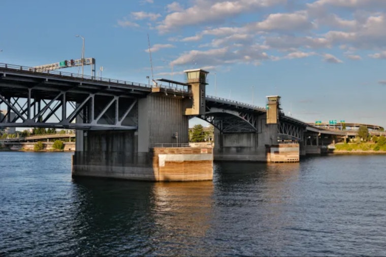Portland Drivers Alert: I-5 Lane Closures Expected During Nighttime Bridge Inspections and Maintenance