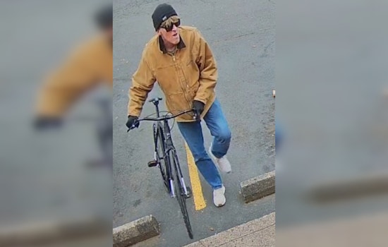 Portland Police Seek Public’s Aid in Identifying Suspected Armed Robber in Parkrose Area