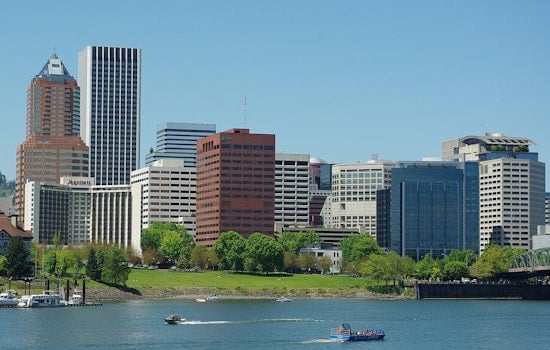 Portland Issued Wind Advisory on Christmas Eve: Be Prepared for Gusty Disruptions