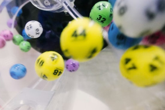 Powerball Fever Skyrockets as Jackpot Hits Mega $1.6 Billion - Ohio Celebrates $1M Winner in Tallmadge