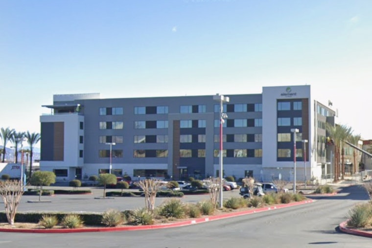 Quiet New Element Hotel Sneaks Into Town Square Just Off the Strip