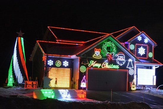 Ramsey Residents Shine in Annual Deck the House Lights Contest
