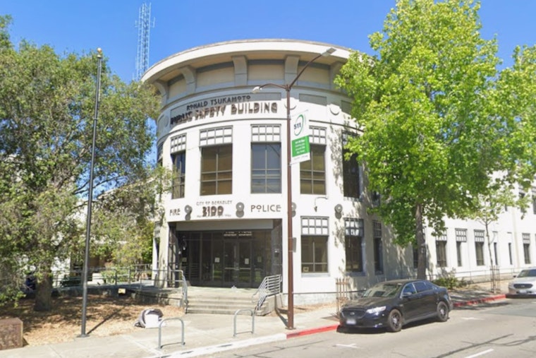 Redwood Gardens Blaze Leaves Berkeley Senior Fighting For Life
