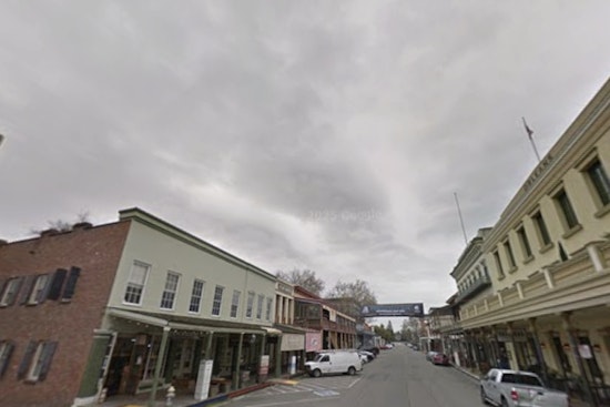 Sacramento Braces for New Year's Rain as NWS Predicts Wet Conditions Amid Mild Temperatures