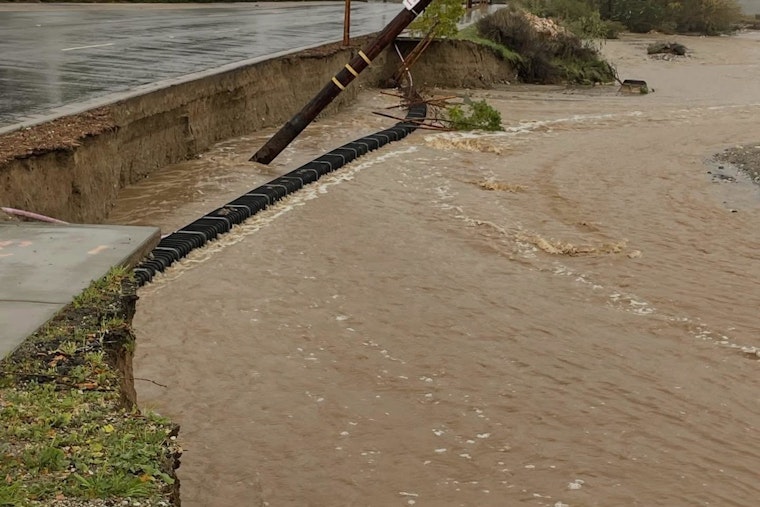 Santa Clarita Valley Christmas Disrupted by Heavy Rains Leading to Road Closures and Hazards