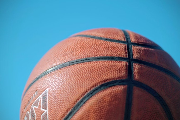 Schroder's Clutch 3-Pointer Seals Overtime Win for Sacramento Kings Against Houston Rockets