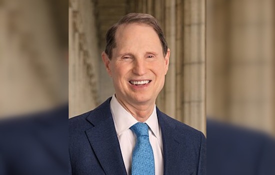 Senator Wyden Reintroduces Bill to Regulate Hemp Industry, Aiming to Enhance Consumer Safety