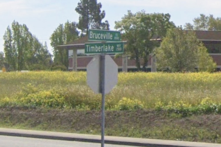 South Sacramento Driver Suspected Of DUI Slams Into Ambulance, Medic Hurt