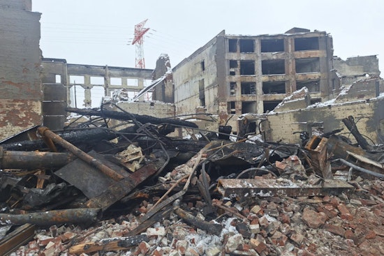 St. Louis Authorities Investigate Suspicious Warehouse Fire Amidst Search for Missing Person