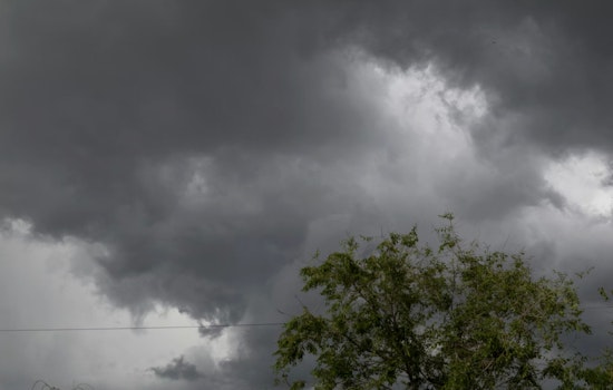 St. Louis Faces Risk of Severe Thunderstorms and Gusty Winds Ahead, NWS Warns