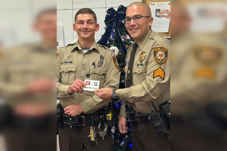 St. Louis Officers Honored with Gift Cards for De-escalating August Trespassing Incident