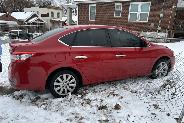 St. Louis Police Thwart Carjacking with Spike Strips; Suspect Arrested and Firearm Seized