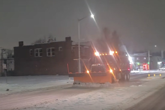 St. Louis Street Crews Work Tirelessly to Keep Roads Clear Amid Winter Weather