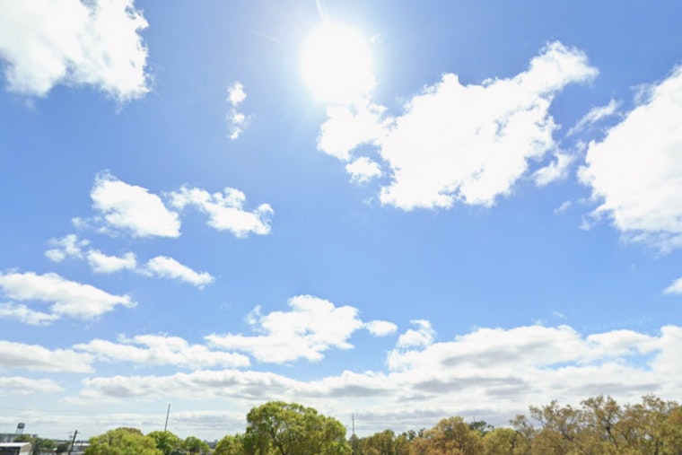 Sunny Skies and Pleasant Temperatures Grace Tampa This Week, NWS Reports