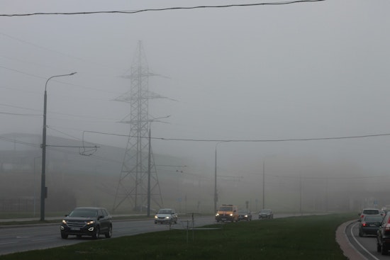 Tampa Blanketed in Morning Fog, NWS Predicts Scattered Showers with Warmer Days Ahead