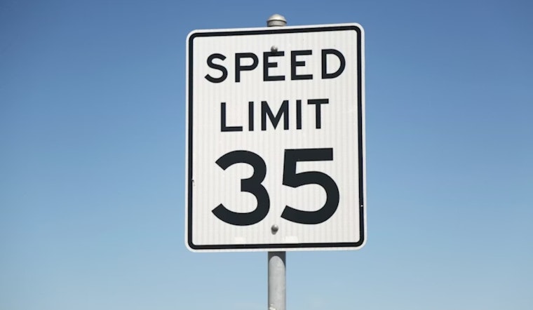 Texas Introduces Adaptive Speed Limit Signs on I-35W and U.S. 54 to Improve Road Safety