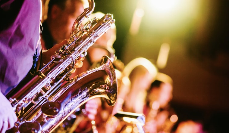 Tony Bennett’s Daughter Turns Waikiki Lounge Into Holiday Jazz Hideaway