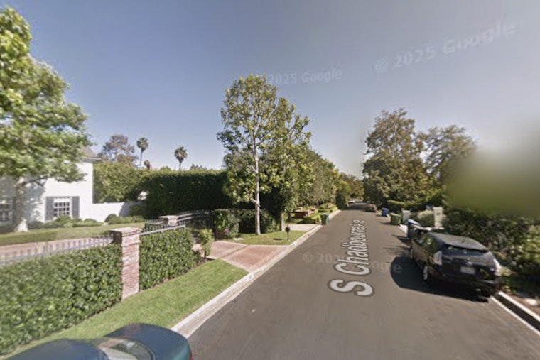 Tragedy Strikes Hollywood as Iconic Director Rob Reiner and Wife Found
