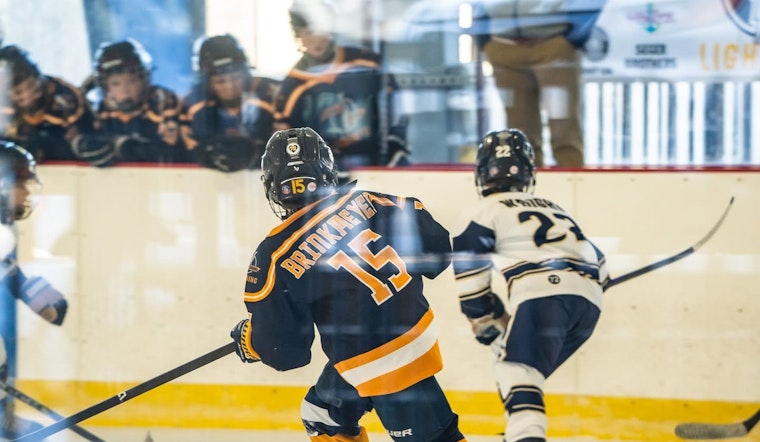 Twin Bridges Lightning Clinches Victory at Metro Winter Classic Hockey Tournament in Florissant