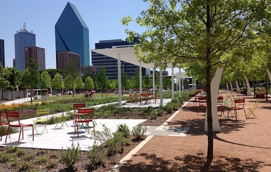 Unseasonably Warm Christmas Draws Crowds to Klyde Warren Park in Dallas