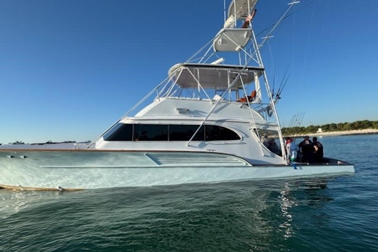 U.S. Coast Guard Heroically Rescues Seven from Sinking Boat Near Peanut Island