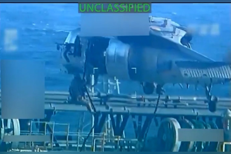 U.S. Commandos Seize Tanker Near Venezuela for Allegedly Smuggling Sanctioned Oil Amid Tighter Crackdown on Shadow Fleet