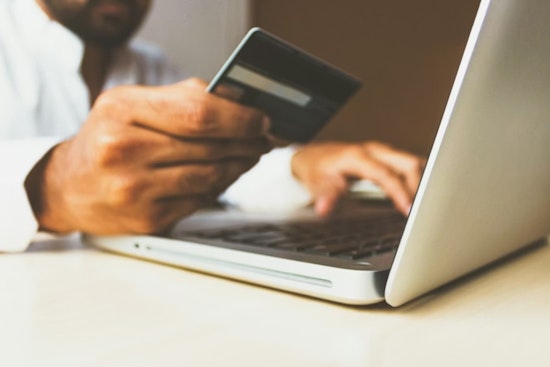 U.S. Tariff Policy Changes Ignite Unexpected Costs for Online Holiday Shoppers
