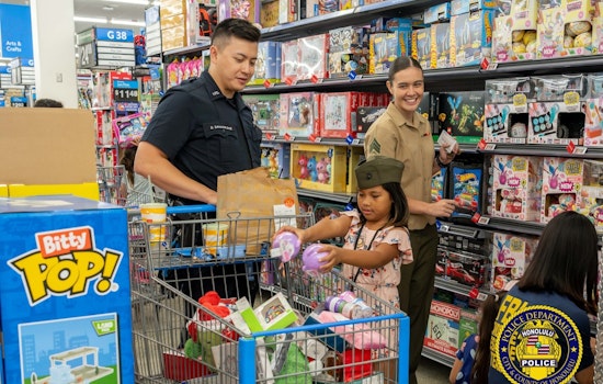 Waipahu's Walmart Transforms into Festive Haven as Honolulu Police and Community Unite for Holiday Celebration