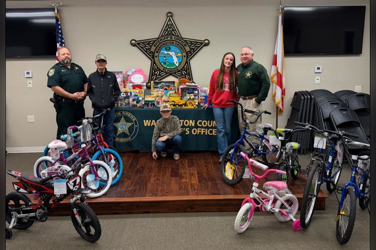 Washington County Sheriff's Office Praises Holmes Creek Saddle Club for Generous Holiday Toy Drive Donation