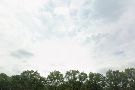 Washington D.C. Residents Wake to Chilly Morning as Warmer Weather and Rain Approach