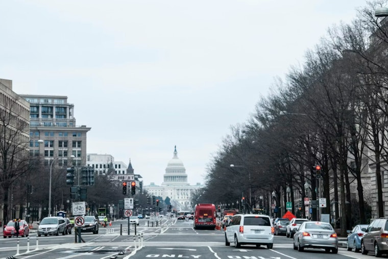 Winter Weather Advisory Issued for Washington D.C. Area, Slippery Commute Expected as Snowfall Continues