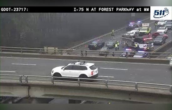 3 Hospitalized Following Multi-Vehicle Crash on I-75 South Near Forest Parkway in Clayton County