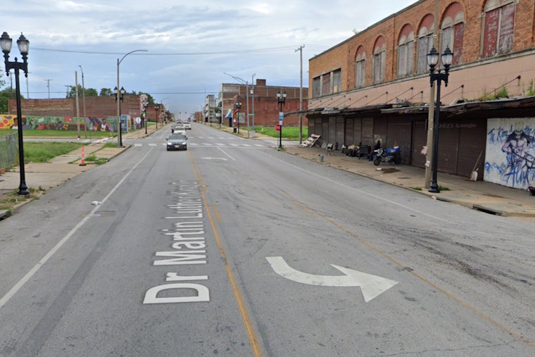 61-Year-Old Man Robbed at Knifepoint by Known Assailants in St. Louis' Wells or Goodfellow Neighborhood