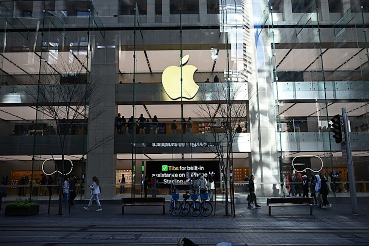 Apple Shareholders Uphold DEI Programs, Reject Conservative Think Tank's Proposal Amid Political Challenges