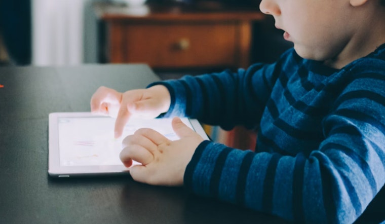 Arizona Advances Bill to Protect Kids from Mature Ads in Apps, Levies $10K Fines for Infringements