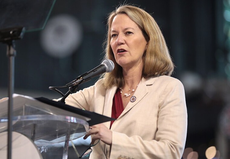 Arizona Attorney General Kris Mayes Alerts Public to Sports Betting Scams Ahead of Super Bowl Sunday