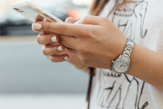 Arizona Bill Targeting Student Cell Phone Use in Classrooms Advances, Backed by Representative Pingerelli