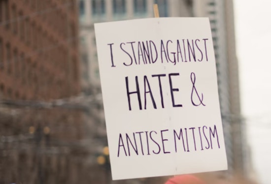 Arizona House Education Committee Approves Bill to Combat Antisemitism in Schools